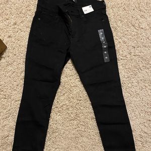 NWT! Mid Rise Jeggings